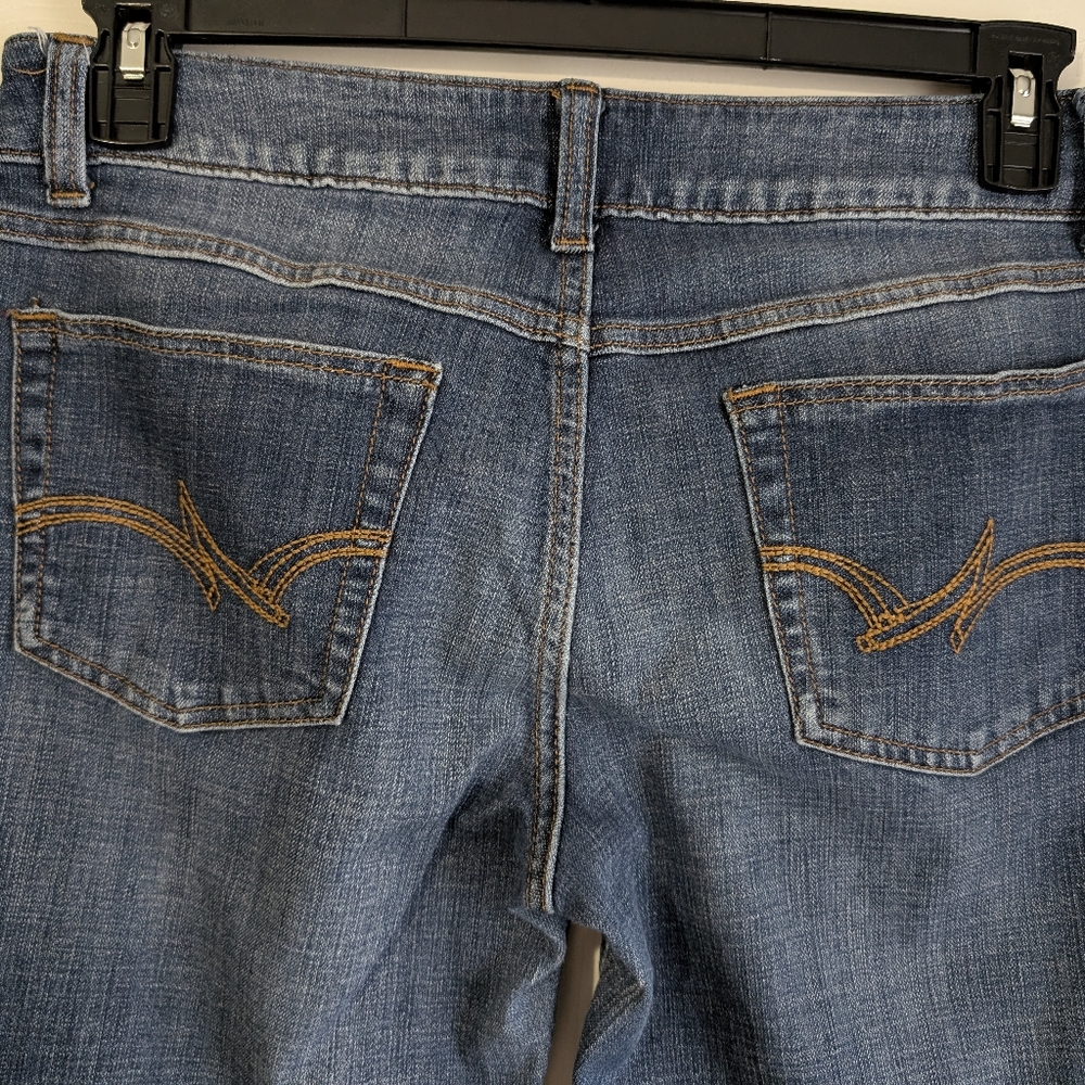 Wrangler Women's Mid Rise Bootcut Jeans Size 11x32 - Picture 4 of 6